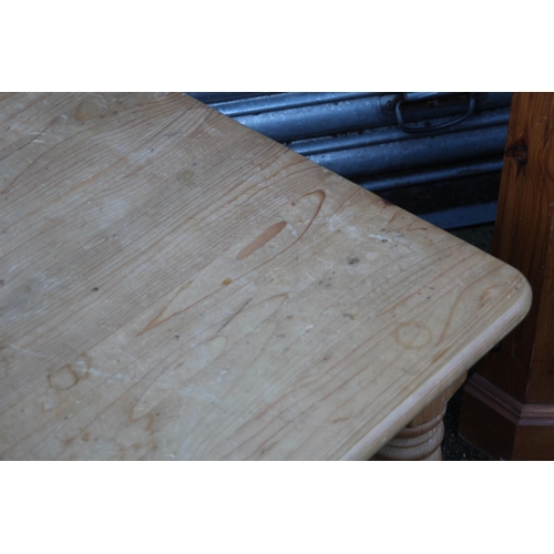 25 - QUANTITY OF PINE FURNITURE
67 X 91 X 39CM