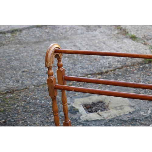 52 - VINTAGE CEILING DRYER RACK AND TWO TOWEL RAILS 
200 X 49CM