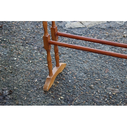 52 - VINTAGE CEILING DRYER RACK AND TWO TOWEL RAILS 
200 X 49CM