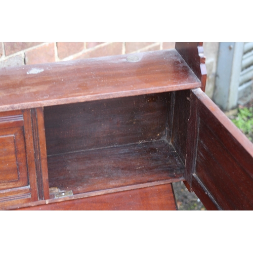 62 - MIXED OF REPRODUCTION FURNITURE  x4
54 X 34 X 64CM