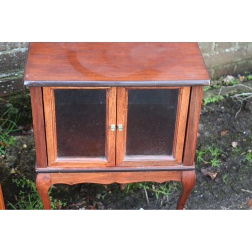 62 - MIXED OF REPRODUCTION FURNITURE  x4
54 X 34 X 64CM