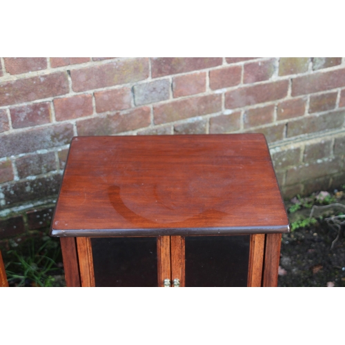 62 - MIXED OF REPRODUCTION FURNITURE  x4
54 X 34 X 64CM