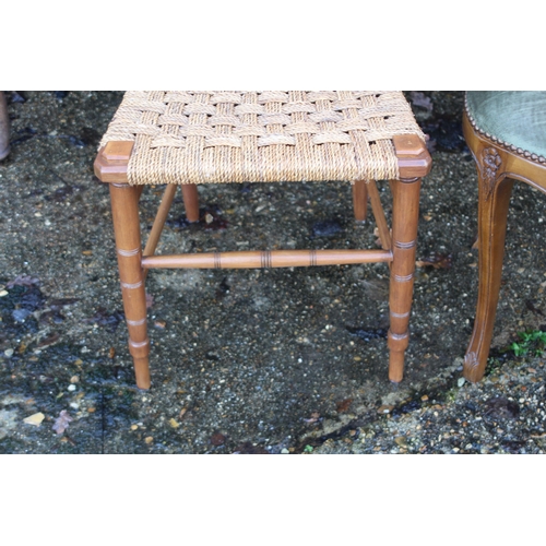 70 - QUANTITY OF VINTAGE CHAIRS x9