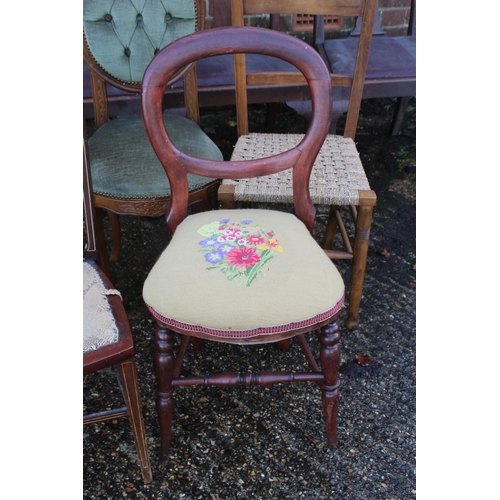 70 - QUANTITY OF VINTAGE CHAIRS x9