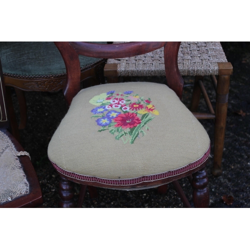 70 - QUANTITY OF VINTAGE CHAIRS x9