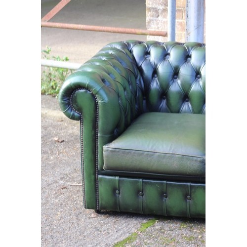 24 - GREEN LEATHER THREE SEATER CHESTERFIELD SOFA 
190 X 81 X 70CM