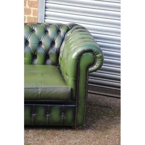 24 - GREEN LEATHER THREE SEATER CHESTERFIELD SOFA 
190 X 81 X 70CM