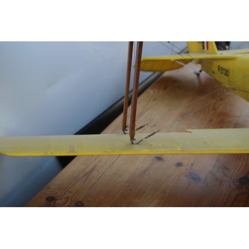 540 - LARGE VINTAGE AIRPLANE MODEL
118 X 144 X 40CM