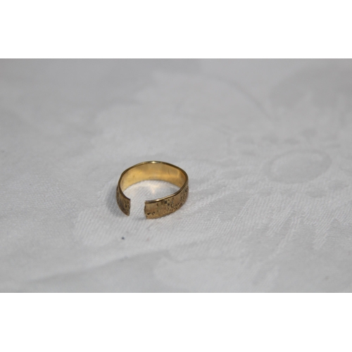 984 - 9CT GOLD SCRAP RING - 2.06G