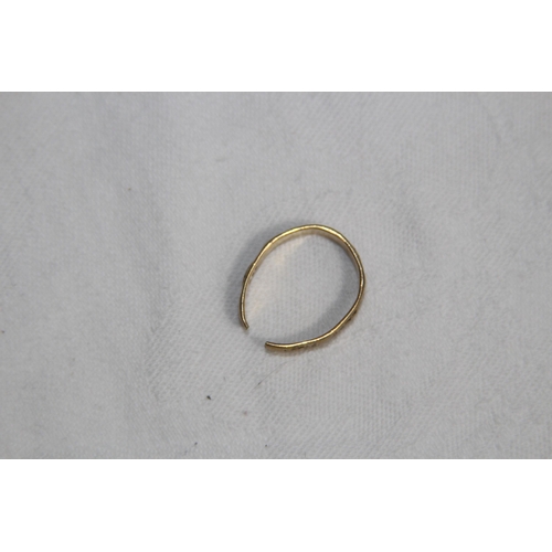 984 - 9CT GOLD SCRAP RING - 2.06G