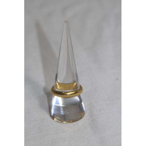 989 - 18CT GOLD BAND - 4.74G - SIZE Q