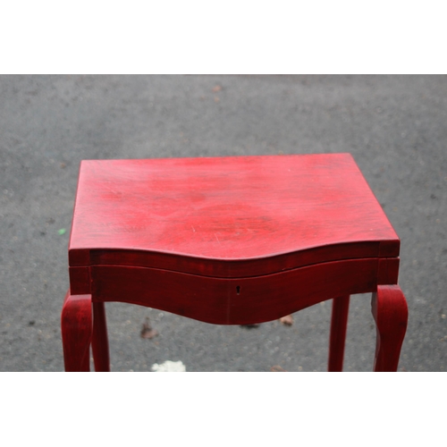 448 - VINTAGE CUTLERY SET ON LEGS