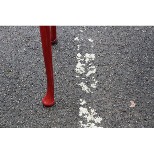 448 - VINTAGE CUTLERY SET ON LEGS