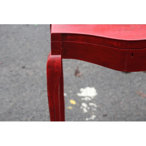 448 - VINTAGE CUTLERY SET ON LEGS