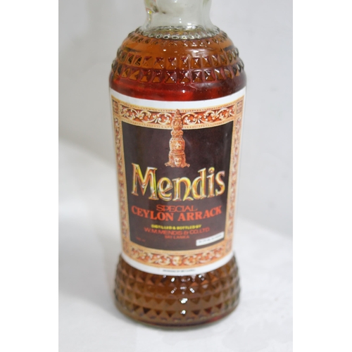 495 - BOXED BOTTLES OF MENDIS AND YENI RAKI