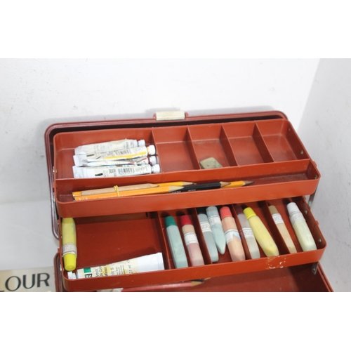 454 - QUANTITY OF ART MATERIAL