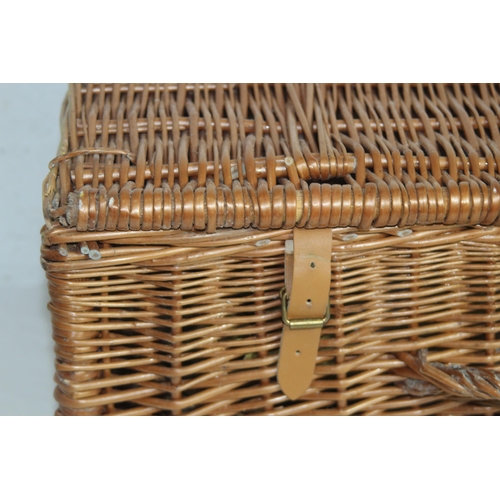 457 - WICKET PICNIC BASKET AND CONTENTS 
36 X 53 X 26CM