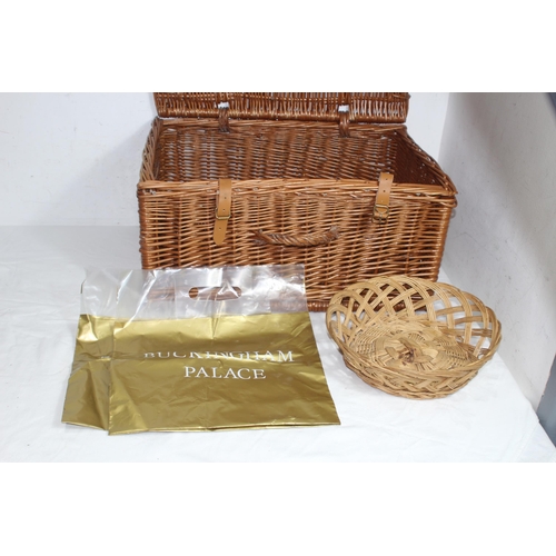 457 - WICKET PICNIC BASKET AND CONTENTS 
36 X 53 X 26CM