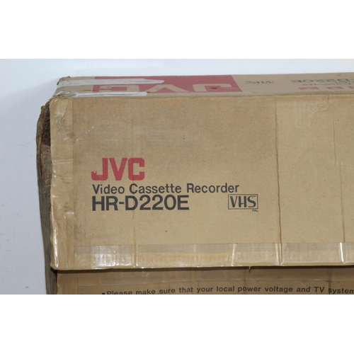 558 - VINTAGE JVC CASSETTE RECORDER