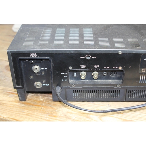 558 - VINTAGE JVC CASSETTE RECORDER