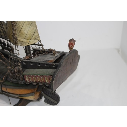 460 - LARGE VINTAGE MODEL OF A WOOD AND CANVAS GALLEON
70 X 75CM
