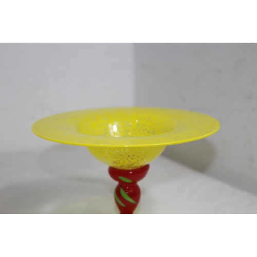 629 - VINTAGE SCANDINAVIAN ART GLASS BOWL
13 X 20CM