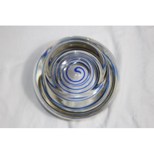 636 - FOUR BLUE ART GLASS PIECES 
32CM