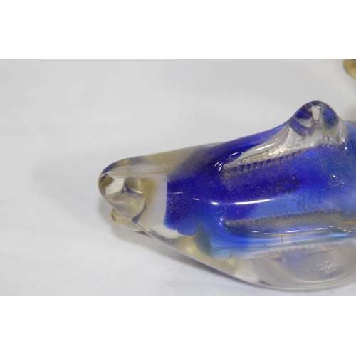 639 - QUANTITY OF ART GLASS ANIMALS 
29CM