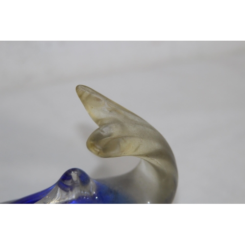 639 - QUANTITY OF ART GLASS ANIMALS 
29CM