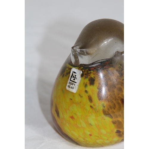 639 - QUANTITY OF ART GLASS ANIMALS 
29CM