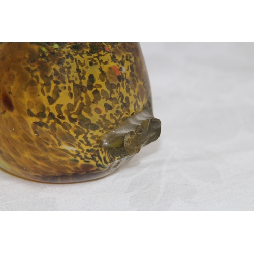 639 - QUANTITY OF ART GLASS ANIMALS 
29CM