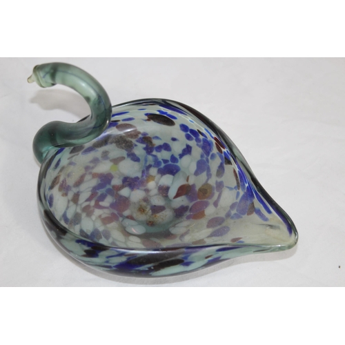 639 - QUANTITY OF ART GLASS ANIMALS 
29CM