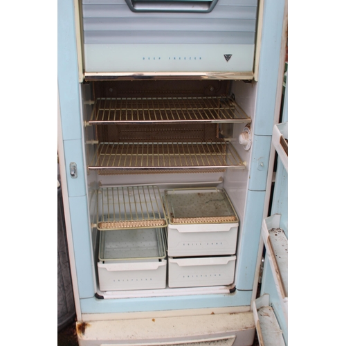 75 - 1950s PRESTCOLD FRIDGE FREEZER A/F