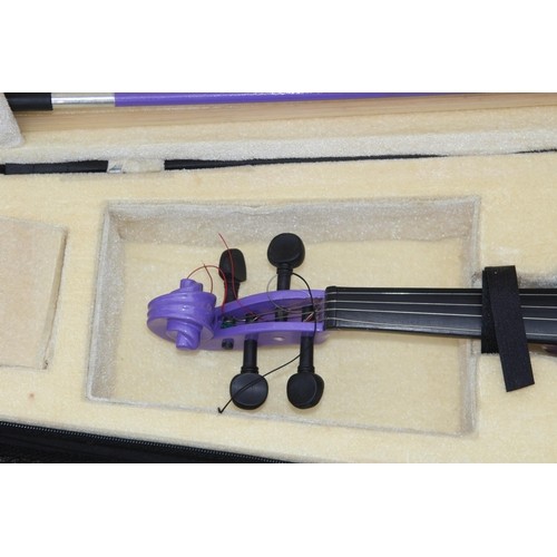 559 - CASED ELECTRIC VIOLIN