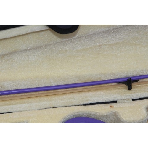 559 - CASED ELECTRIC VIOLIN