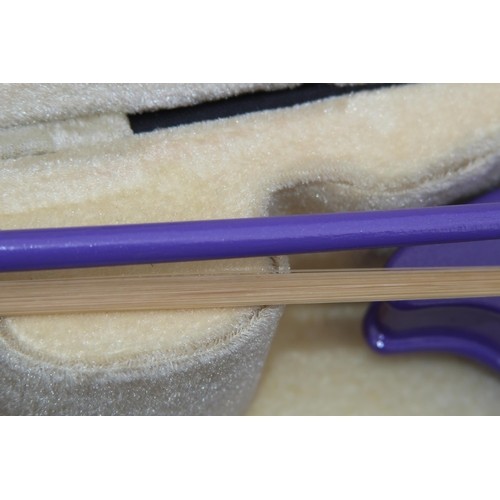 559 - CASED ELECTRIC VIOLIN