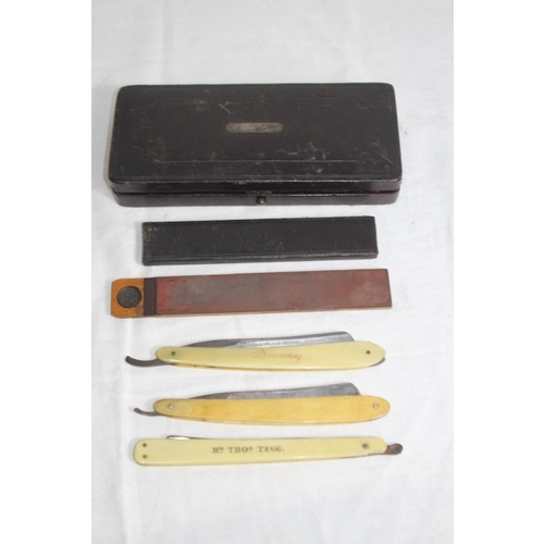 722 - QUANTITY OF VINTAGE CUT THROAT RAZORS