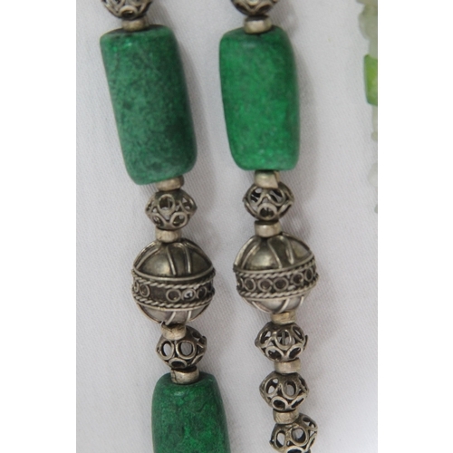 744 - QUANTITY OF GOOD VINTAGE AND MODERN COSTUME NECKLACES