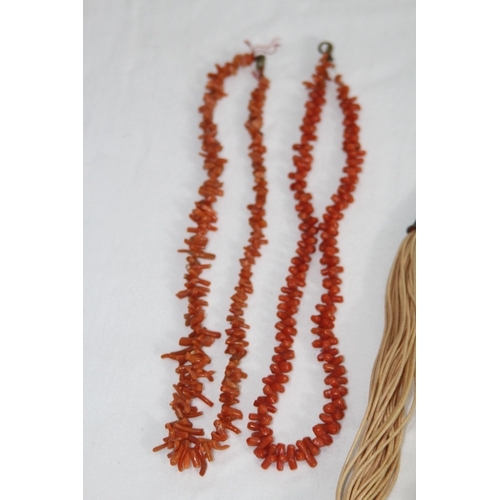 744 - QUANTITY OF GOOD VINTAGE AND MODERN COSTUME NECKLACES