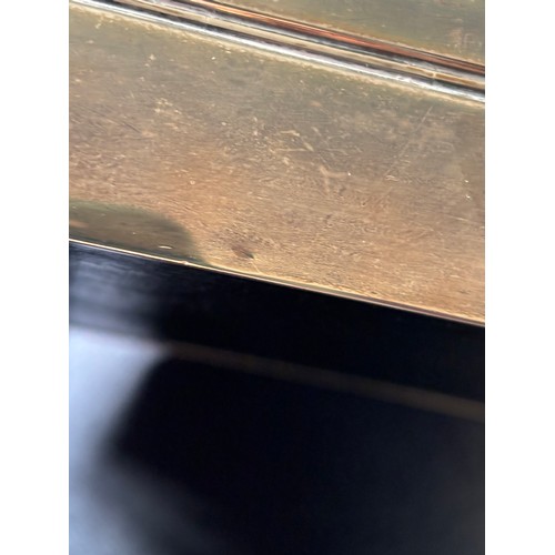 901 - SILVER CIGAR BOX AND CONTENTS - LONDON 1929 - WILLIAM COMYNS 
23 X 16 X 4CM