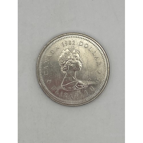 73 - Collectible Canadian Dollar Coin 1982.