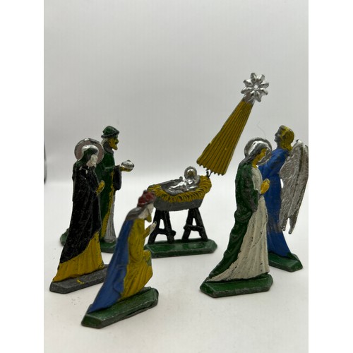 87 - Charming Vintage Hand Painted Lead Nativity Scene.