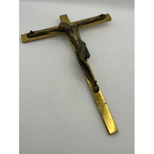 93 - Vintage French Brass Crucifix , 7