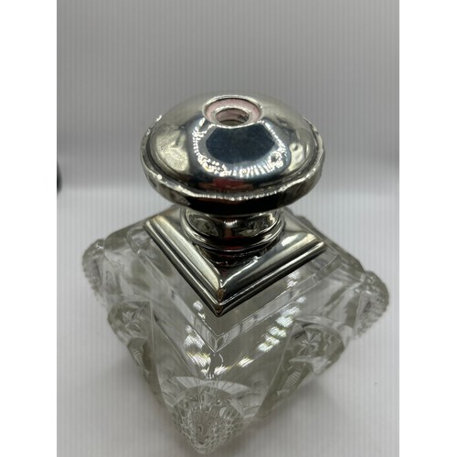 285 - Victorian Perfume Bottle With Silver Top , Unreadable Stamp, Lid Damaged, Glass Ok.
@5