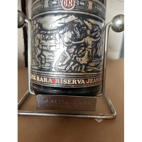 455 - Qualita Rara Reserva Jean Buton Decanting Frame.