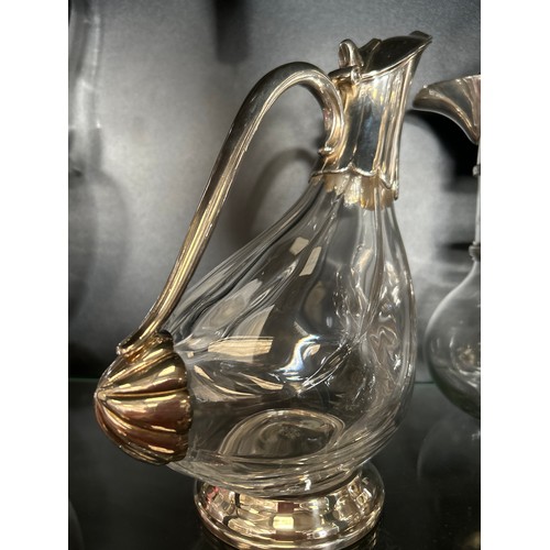 362 - Beautiful Designed Zwiesel Claret Jug.
Standing 10” High.
(3)