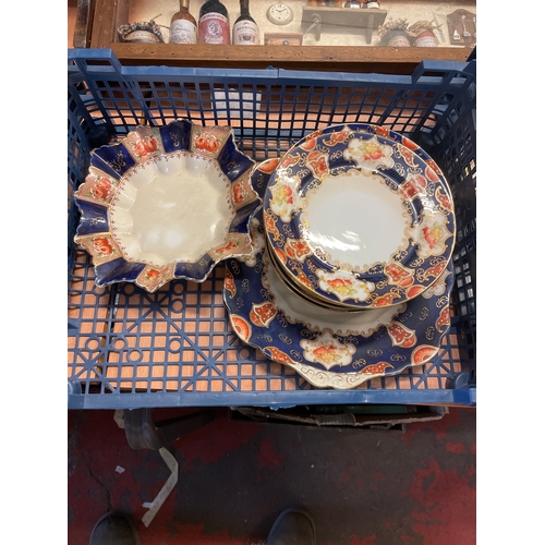 73 - Royal Albert Tea Set. Pieces?