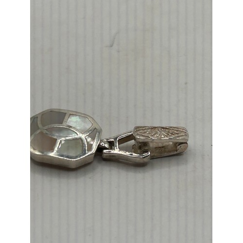 39 - Very Nice Quality Silver Bracelet With Abalone?Insert.