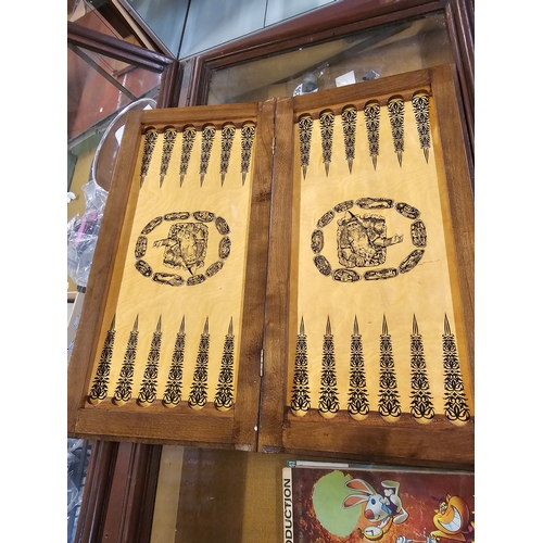 388 - Fold Out Baku 1999 Chest And BackGammon Wooden Board.