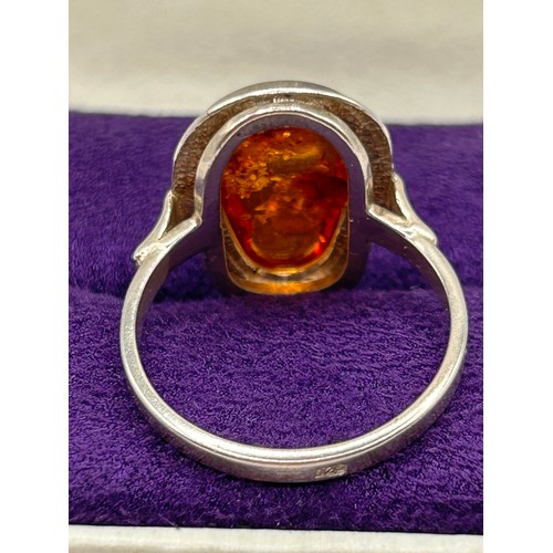 263 - Lovely Vintage Silver And Amber Ring (3)